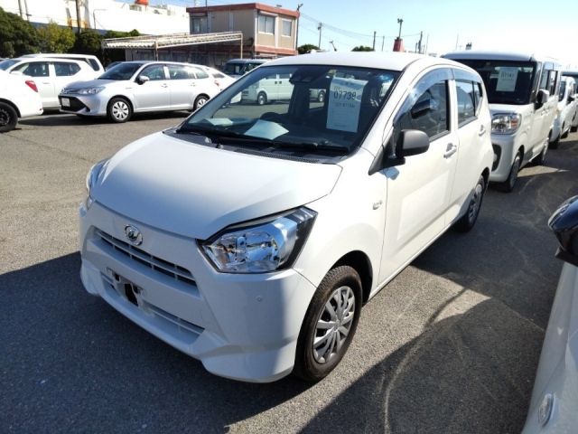 7739 Daihatsu Mira e s LA350S 2018 г. (LUM Kobe Nyusatsu)